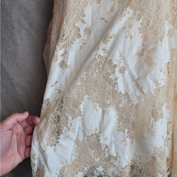 NWOT- ENTRO Cold Shoulder Lace Blouse - Picture 7 of 15